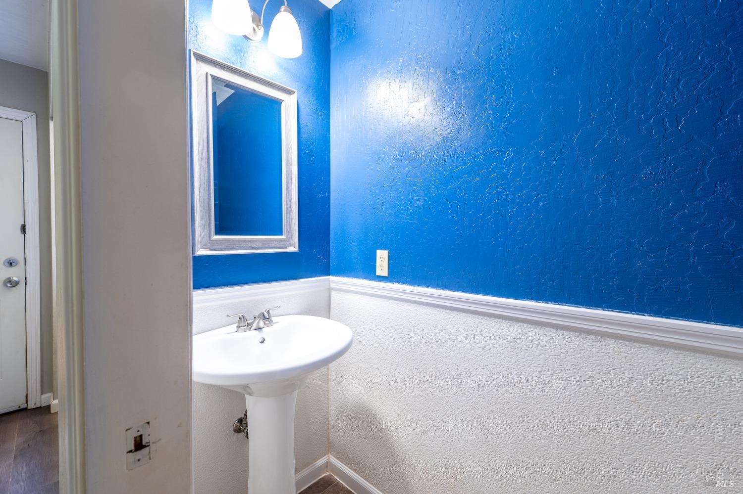 Detail Gallery Image 14 of 28 For 1466 Hulett Pl, Willits,  CA 95490 - 4 Beds | 2/1 Baths