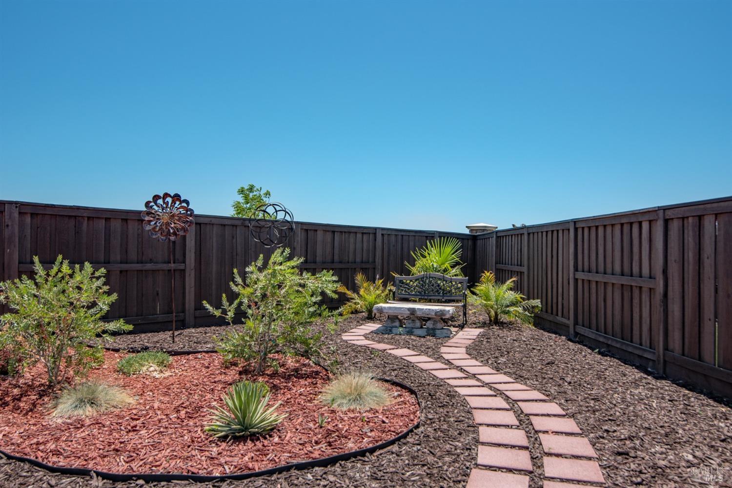 Detail Gallery Image 23 of 39 For 2105 Cattle Ct, Dixon,  CA 95620 - 3 Beds | 2 Baths