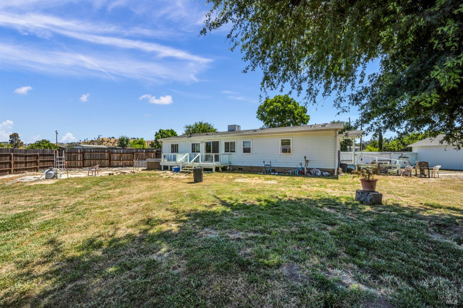 Detail Gallery Image 13 of 18 For 9268 Quarterhorse Ln, Lower Lake,  CA 95457 - 2 Beds | 2 Baths