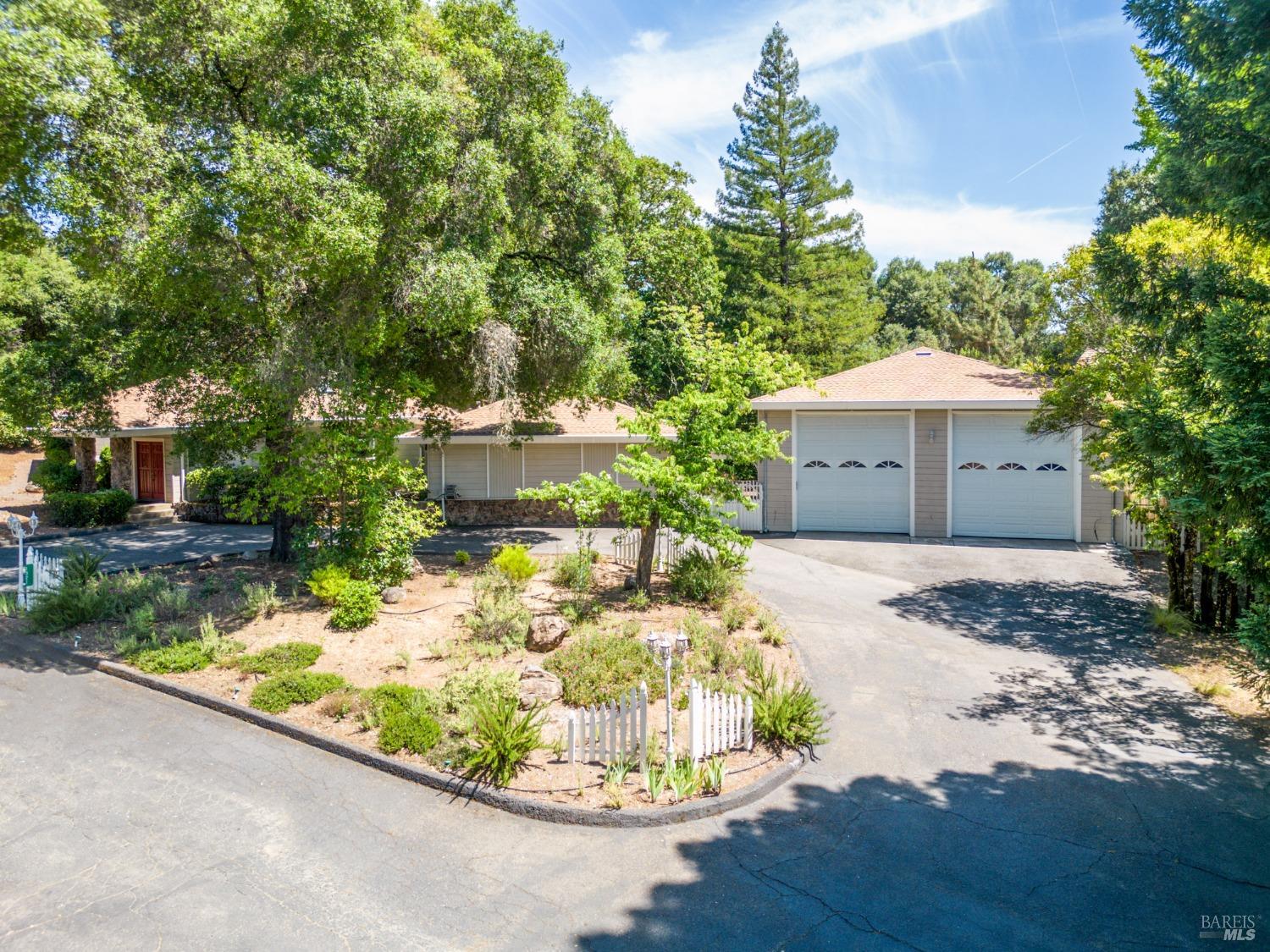 Detail Gallery Image 1 of 1 For 1321 El Dorado Rd, Ukiah,  CA 95482 - 3 Beds | 2/1 Baths