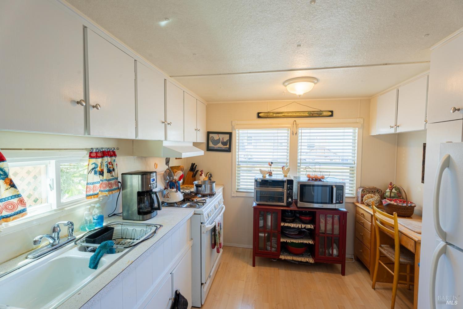 Detail Gallery Image 10 of 25 For 560 30th Ave 9, Santa Cruz,  CA 95062 - 1 Beds | 1 Baths