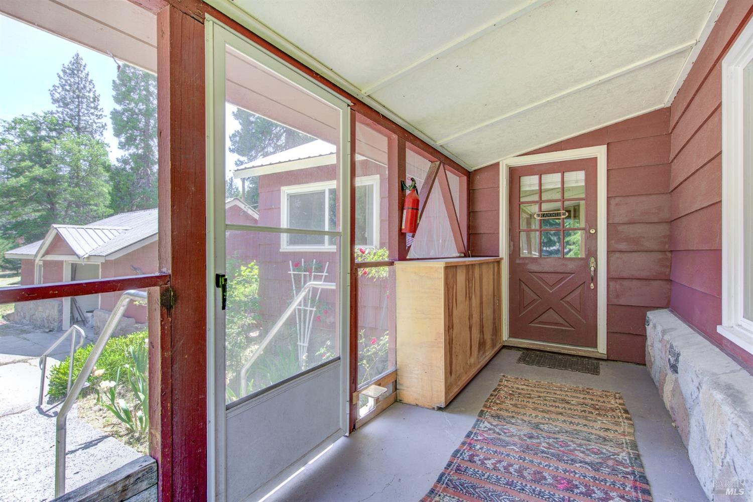 Detail Gallery Image 19 of 28 For 2416 Davis Place Rd, Mount Shasta,  CA 96067 - 2 Beds | 1 Baths