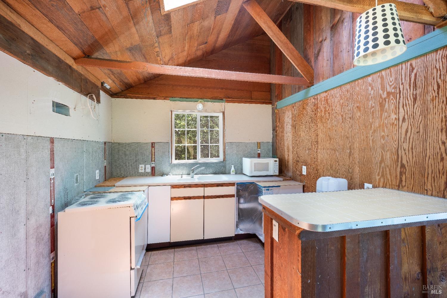 Detail Gallery Image 16 of 30 For 34400 S Highway One Unkn, Gualala,  CA 95445 - 3 Beds | 2 Baths