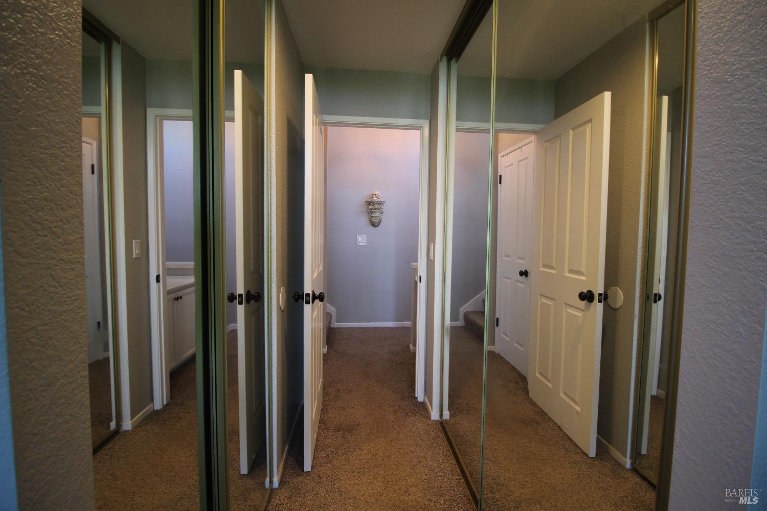 Detail Gallery Image 19 of 36 For 160 Ruby Ln, Vallejo,  CA 94590 - 3 Beds | 2/1 Baths