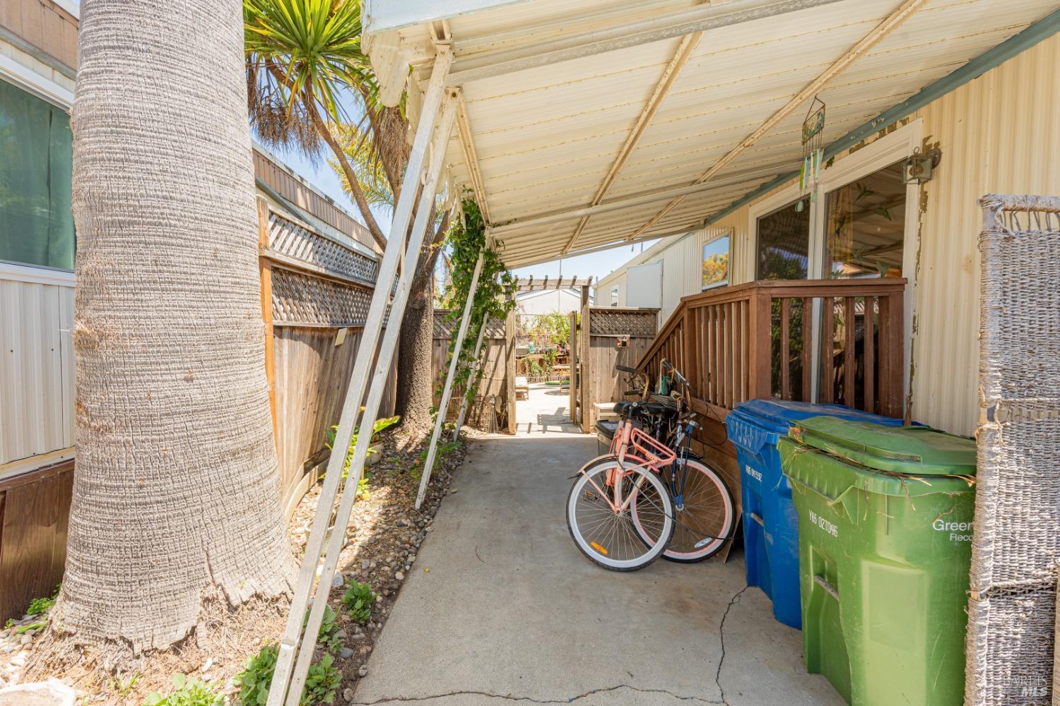 Detail Gallery Image 21 of 25 For 560 30th Ave 9, Santa Cruz,  CA 95062 - 1 Beds | 1 Baths