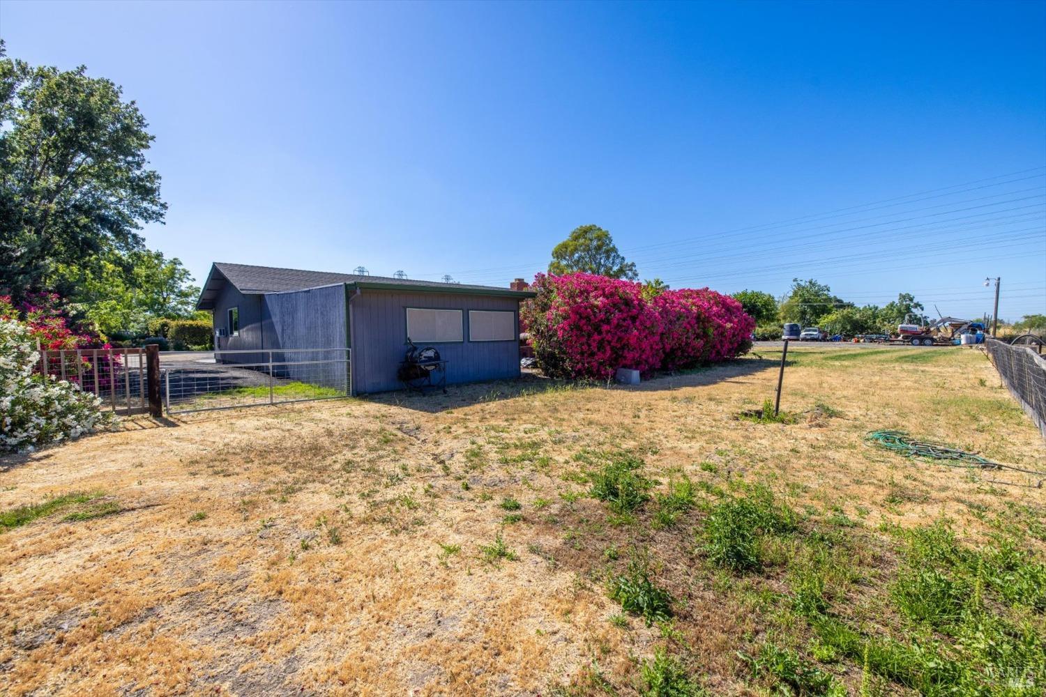 Detail Gallery Image 23 of 49 For 7046 Mills Ln, Vacaville,  CA 95688 - 3 Beds | 2/1 Baths