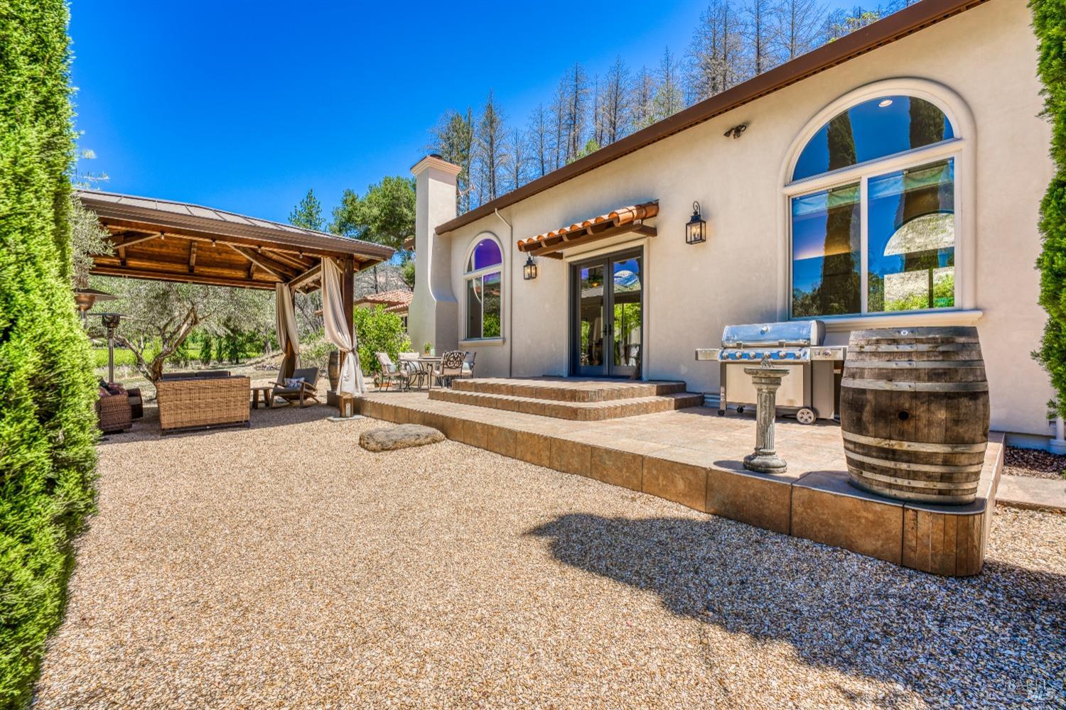 Detail Gallery Image 20 of 68 For 3860 Silverado Trl, Calistoga,  CA 94515 - 5 Beds | 4 Baths