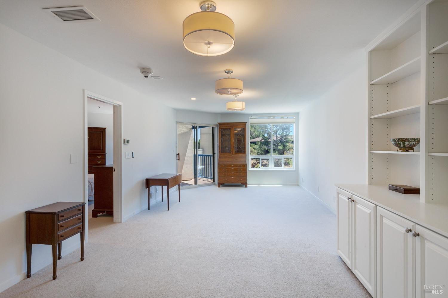 Detail Gallery Image 1 of 37 For 100 Thorndale Dr #403,  San Rafael,  CA 94903 - 1 Beds | 1 Baths