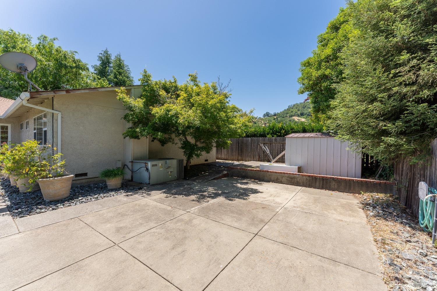 Tokay Avenue, Ukiah, California image 35