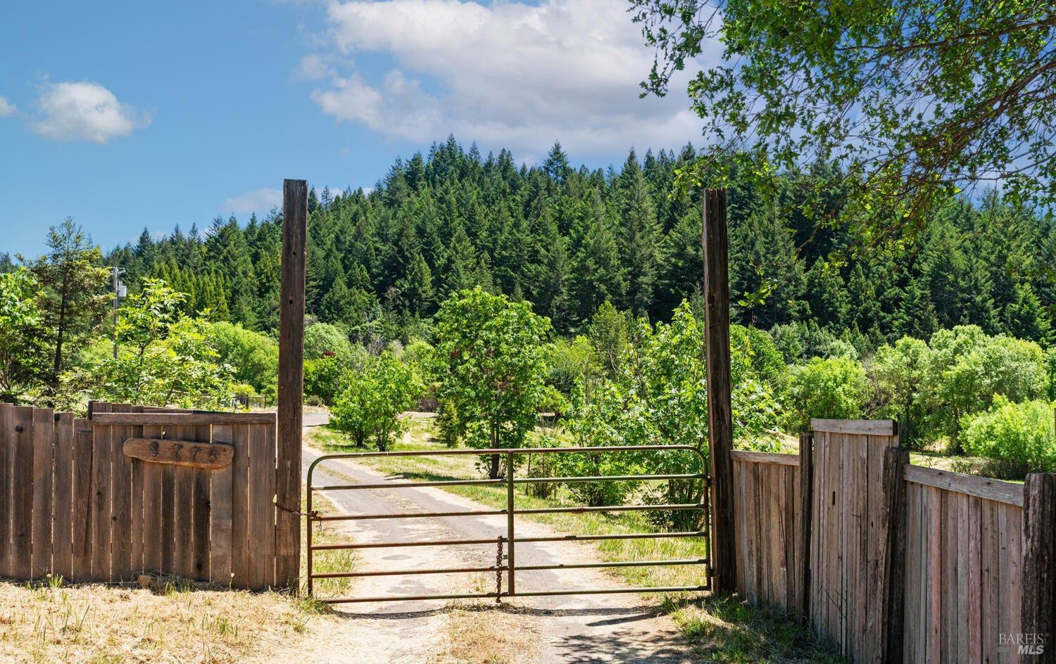 Detail Gallery Image 28 of 34 For 8775 Surprise Valley Rd, Comptche,  CA 95427 - 3 Beds | 2 Baths