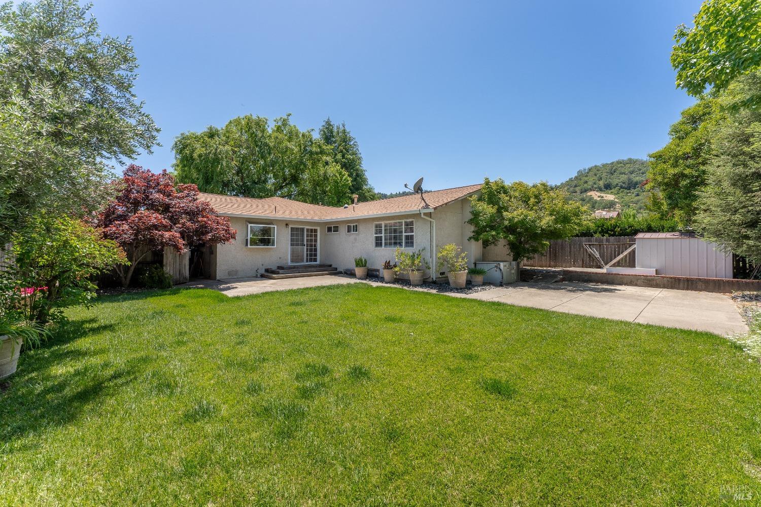 Tokay Avenue, Ukiah, California image 34