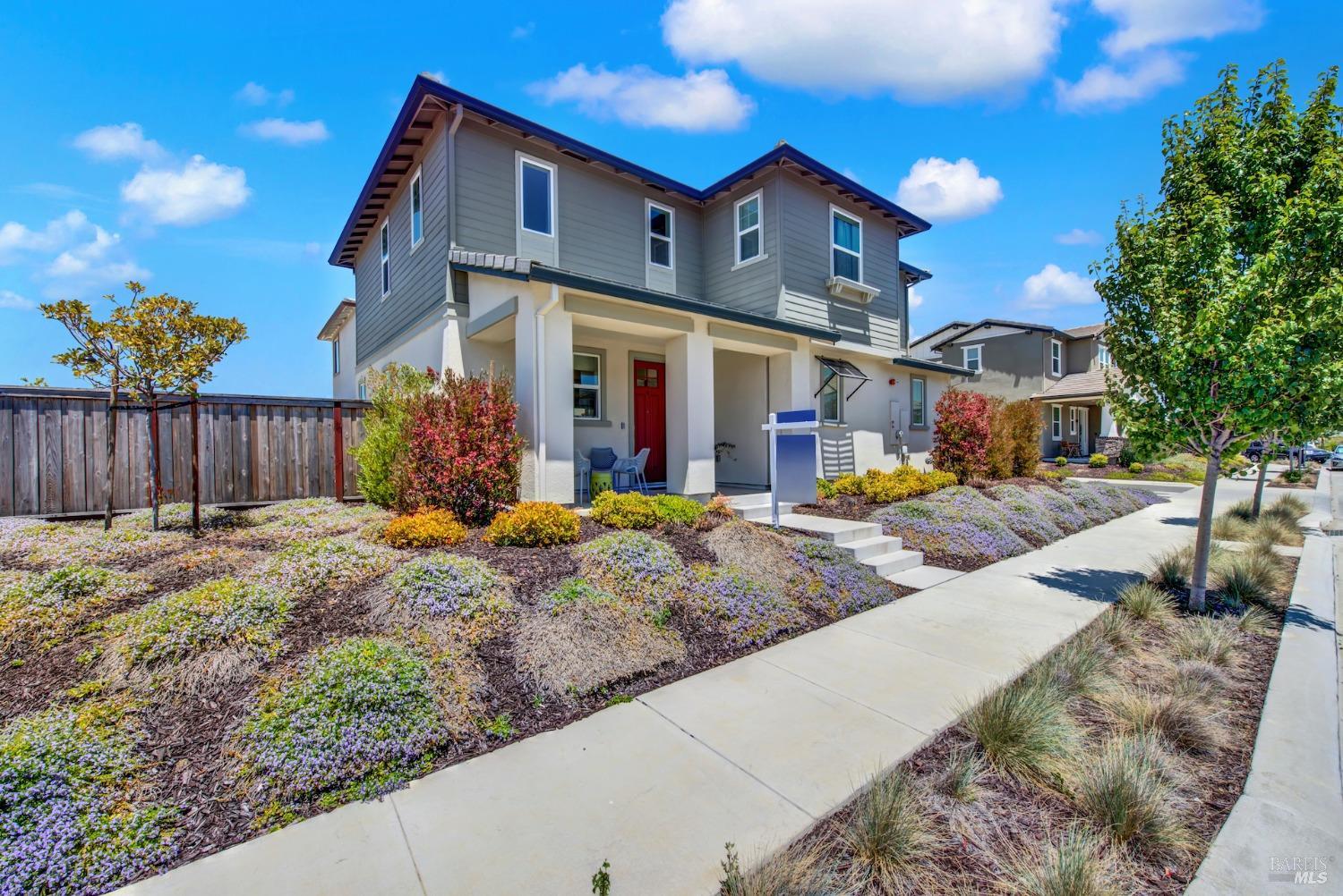 Detail Gallery Image 1 of 1 For 2401 Steele Ct, Fairfield,  CA 94533 - 4 Beds | 3/1 Baths