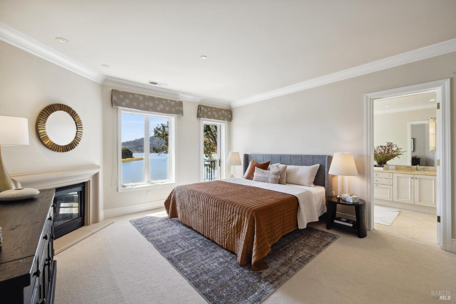 Detail Gallery Image 40 of 71 For 84 De Silva Island Dr, Mill Valley,  CA 94941 - 3 Beds | 2/1 Baths