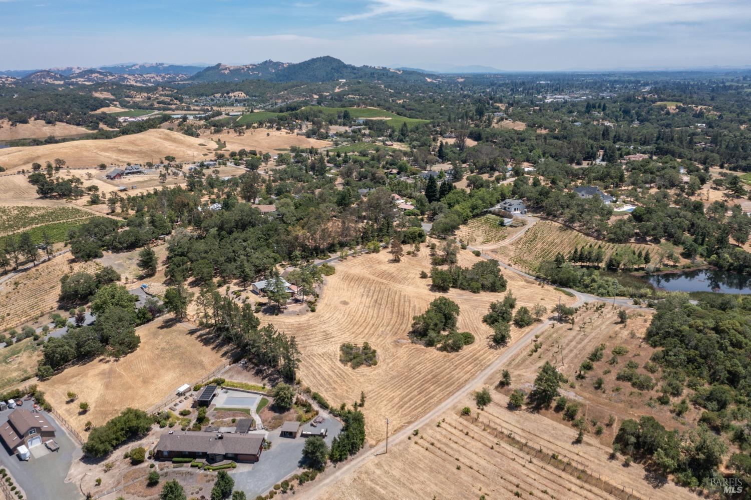 Detail Gallery Image 56 of 74 For 1676 Chiquita Rd, Healdsburg,  CA 95448 - 3 Beds | 2/1 Baths