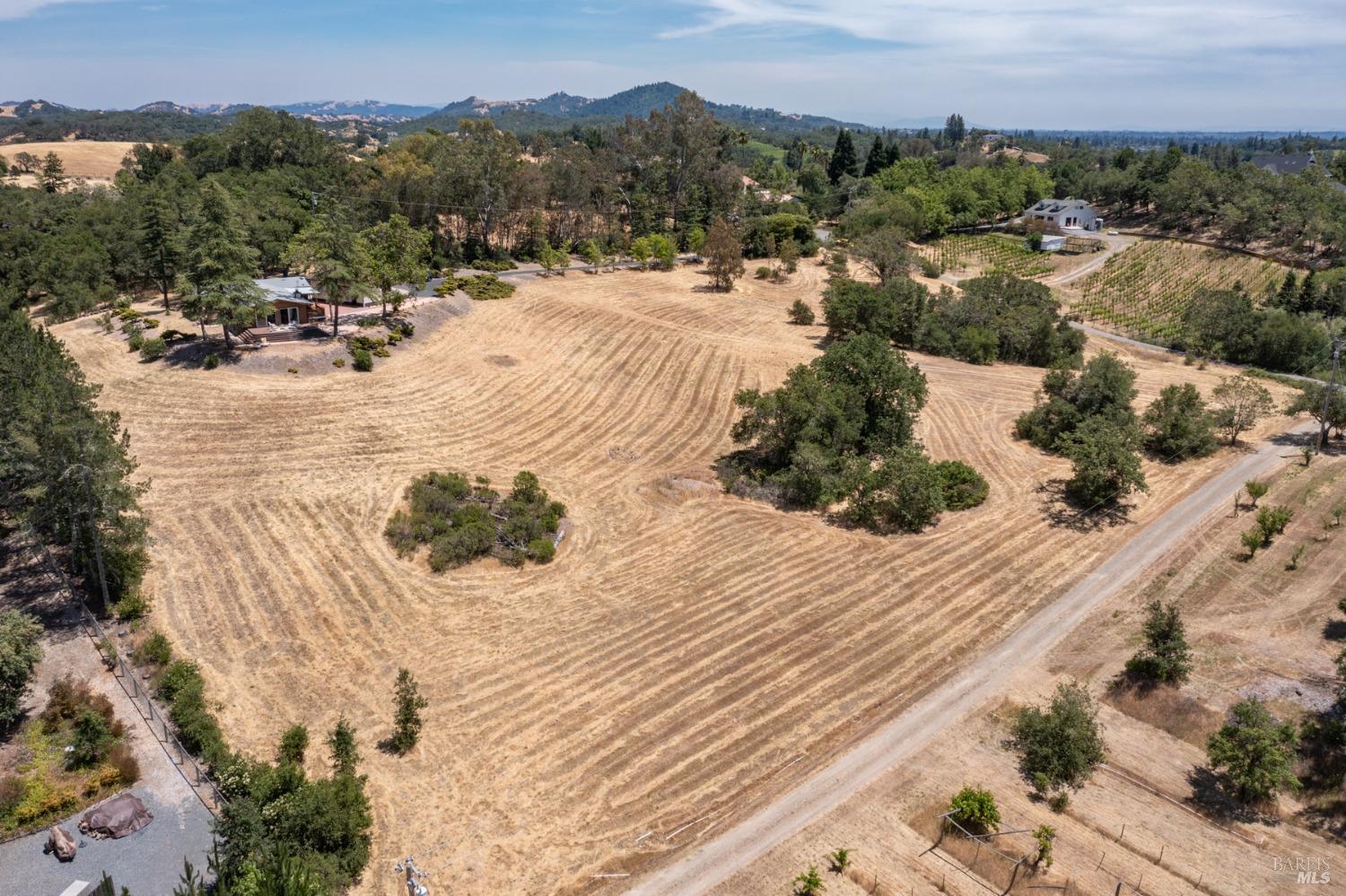 Detail Gallery Image 64 of 74 For 1676 Chiquita Rd, Healdsburg,  CA 95448 - 3 Beds | 2/1 Baths