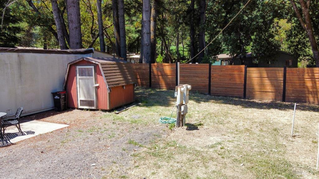 Detail Gallery Image 16 of 37 For 2240 Hilltop Rd, Willits,  CA 95490 - – Beds | – Baths