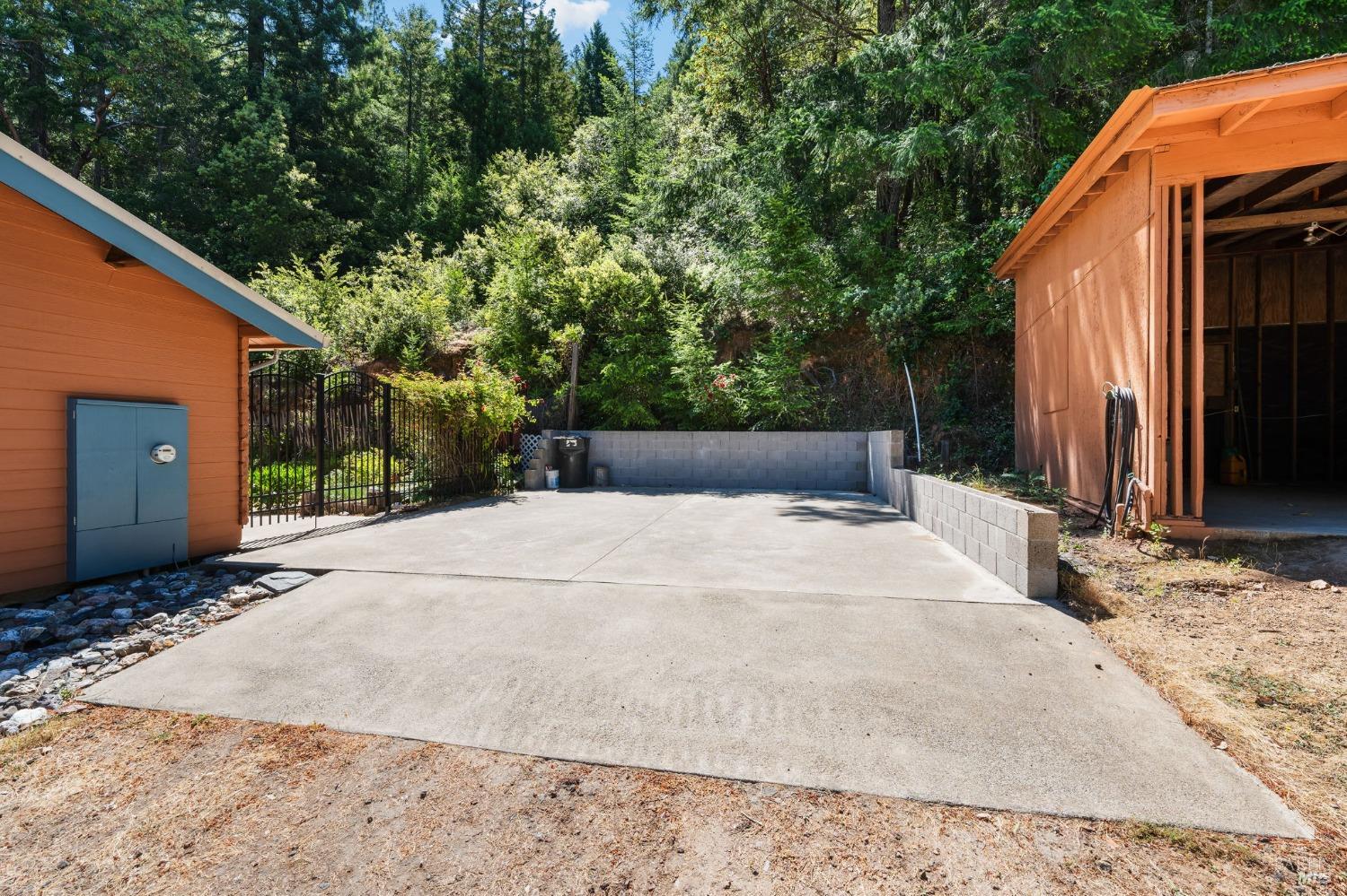 Detail Gallery Image 29 of 49 For 16161 Honey Ridge Rd, Boonville,  CA 95415 - 2 Beds | 1/1 Baths