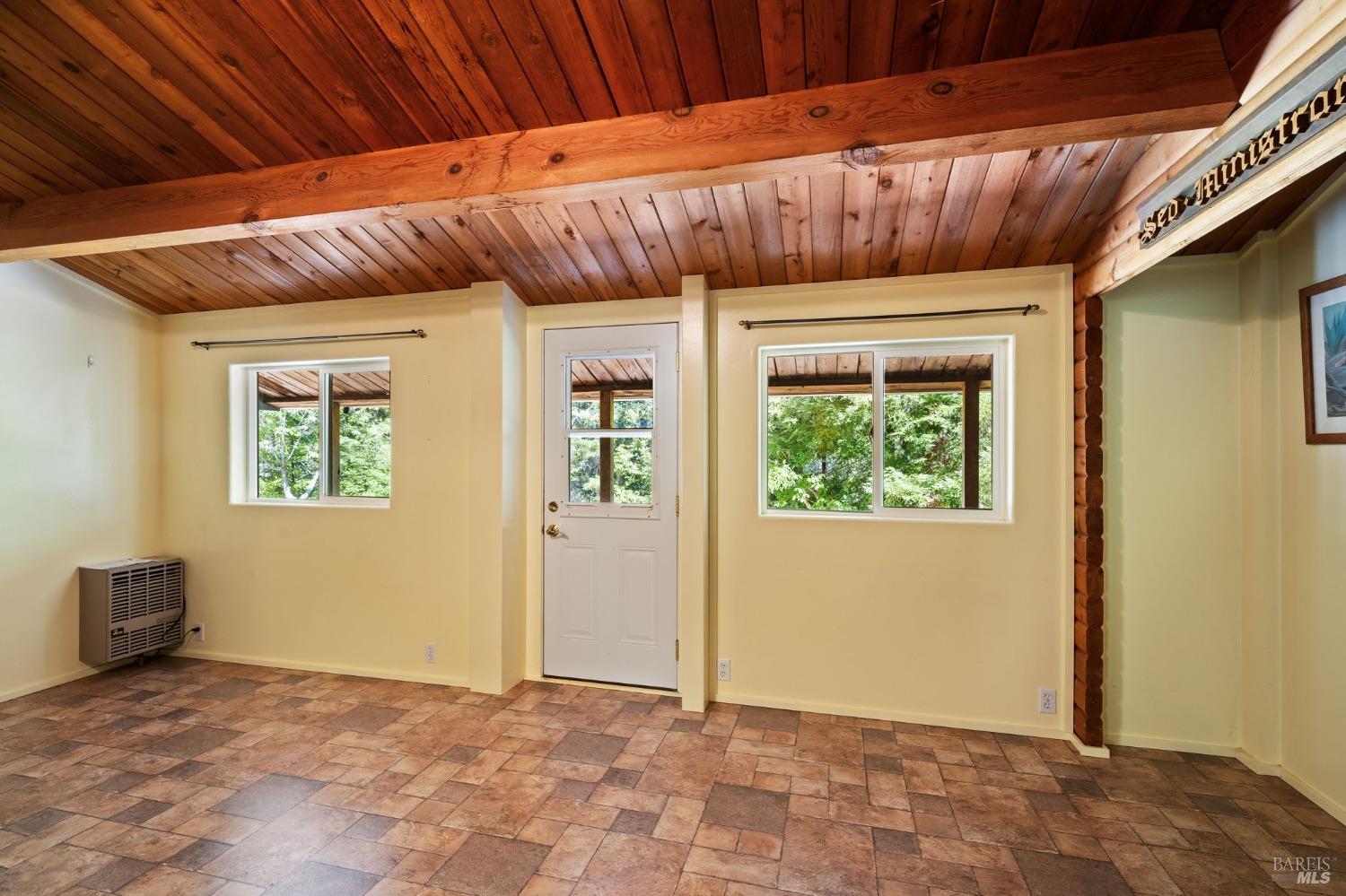 Detail Gallery Image 15 of 49 For 16161 Honey Ridge Rd, Boonville,  CA 95415 - 2 Beds | 1/1 Baths