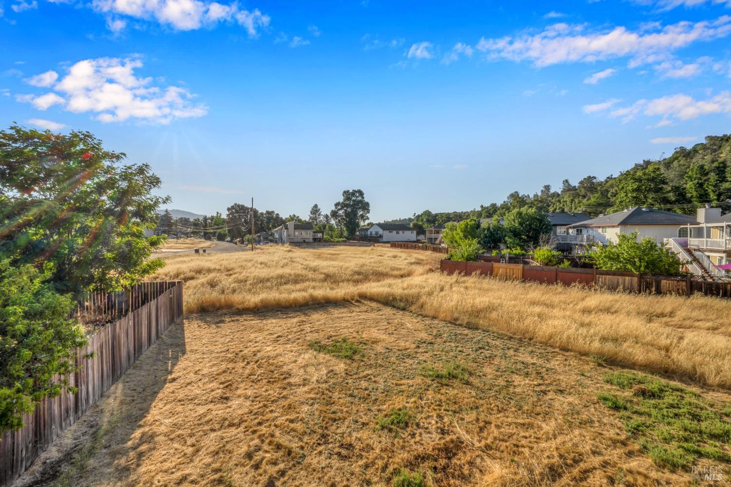 Detail Gallery Image 9 of 30 For 19959 Mountain Meadow Unkn, Hidden Valley Lake,  CA 95467 - 3 Beds | 2 Baths