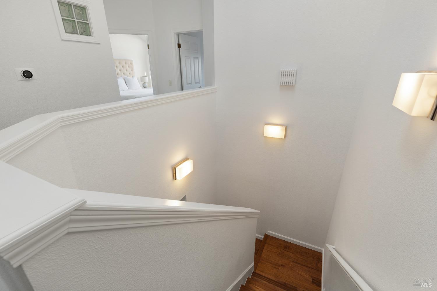 Detail Gallery Image 26 of 45 For 2015 Stonefield Ln, Santa Rosa,  CA 95403 - 3 Beds | 2/1 Baths