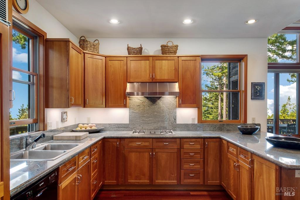 Detail Gallery Image 7 of 64 For 30681 Seaview Rd, Cazadero,  CA 95421 - 3 Beds | 2/1 Baths