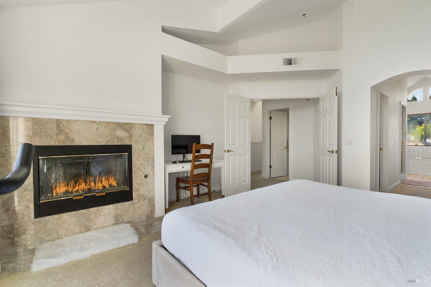 Detail Gallery Image 17 of 45 For 2015 Stonefield Ln, Santa Rosa,  CA 95403 - 3 Beds | 2/1 Baths