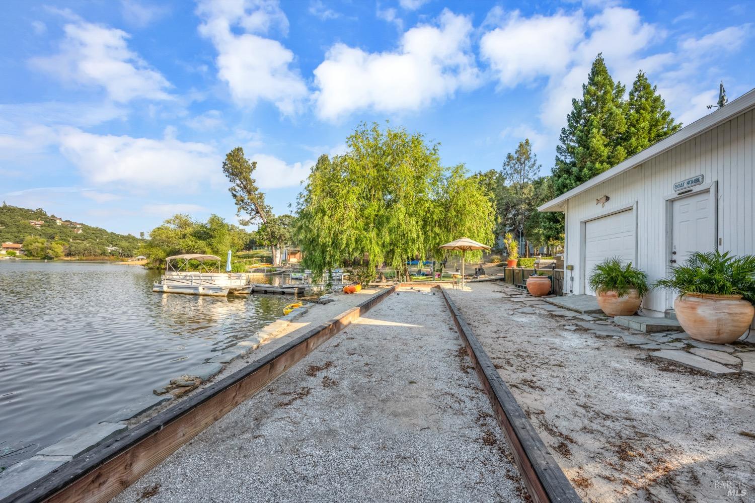 Detail Gallery Image 51 of 62 For 18520 Lakeridge Cir, Hidden Valley Lake,  CA 95467 - 3 Beds | 3/1 Baths