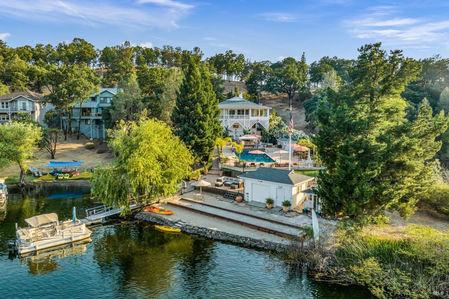 Detail Gallery Image 57 of 62 For 18520 Lakeridge Cir, Hidden Valley Lake,  CA 95467 - 3 Beds | 3/1 Baths