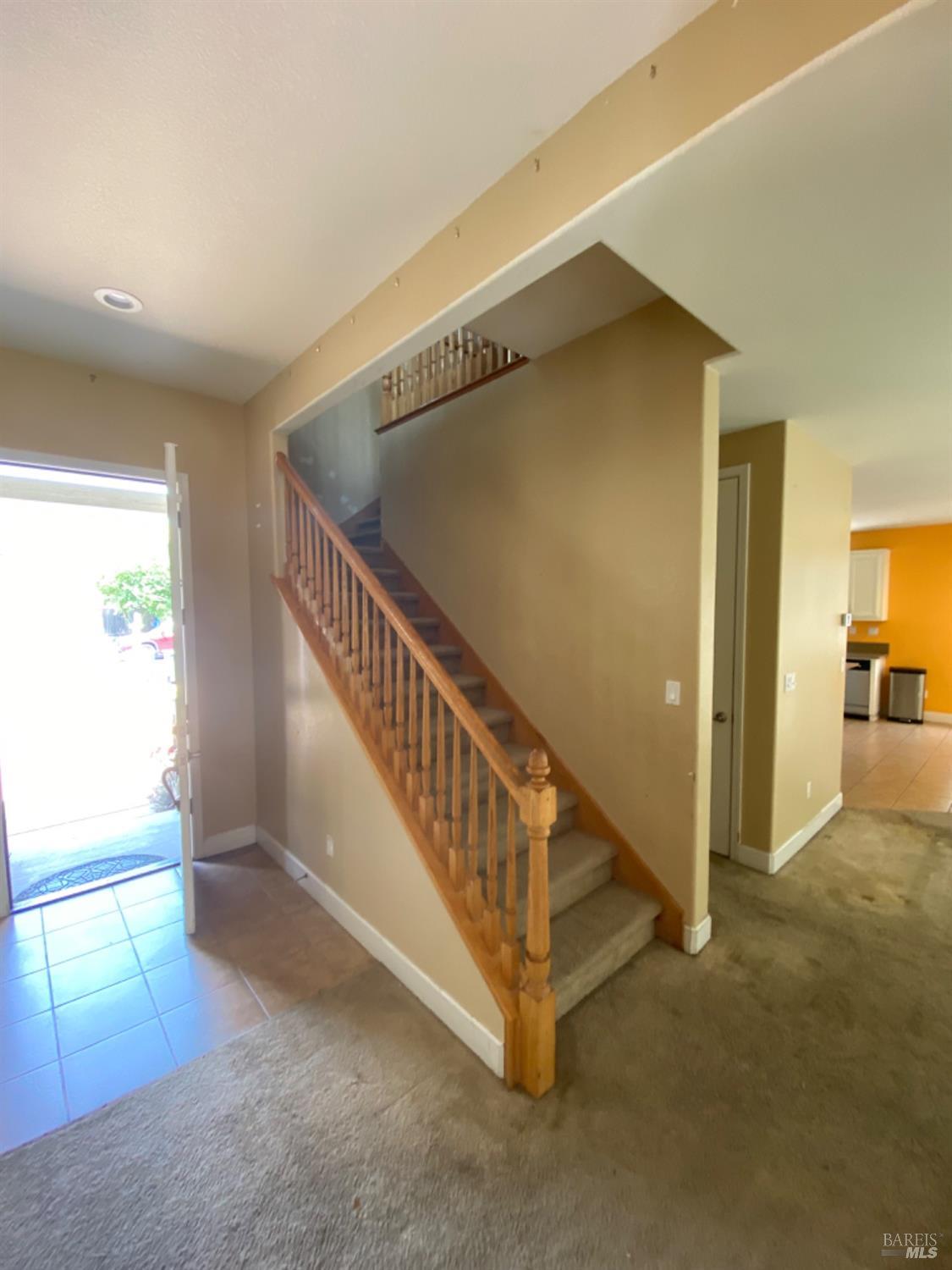 Detail Gallery Image 3 of 30 For 385 Tilden Cir, Vacaville,  CA 95688 - 3 Beds | 2/1 Baths