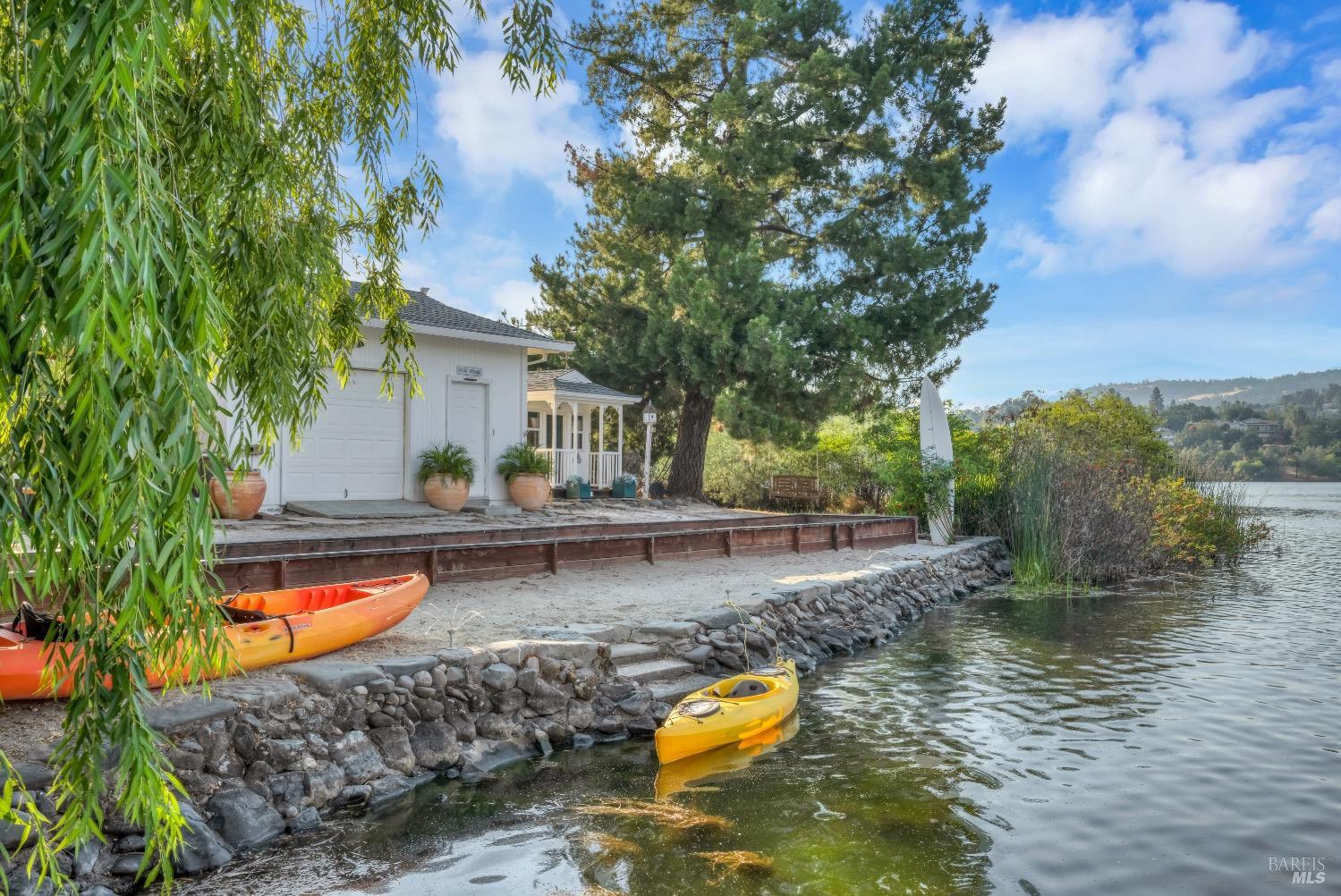 Detail Gallery Image 54 of 62 For 18520 Lakeridge Cir, Hidden Valley Lake,  CA 95467 - 3 Beds | 3/1 Baths