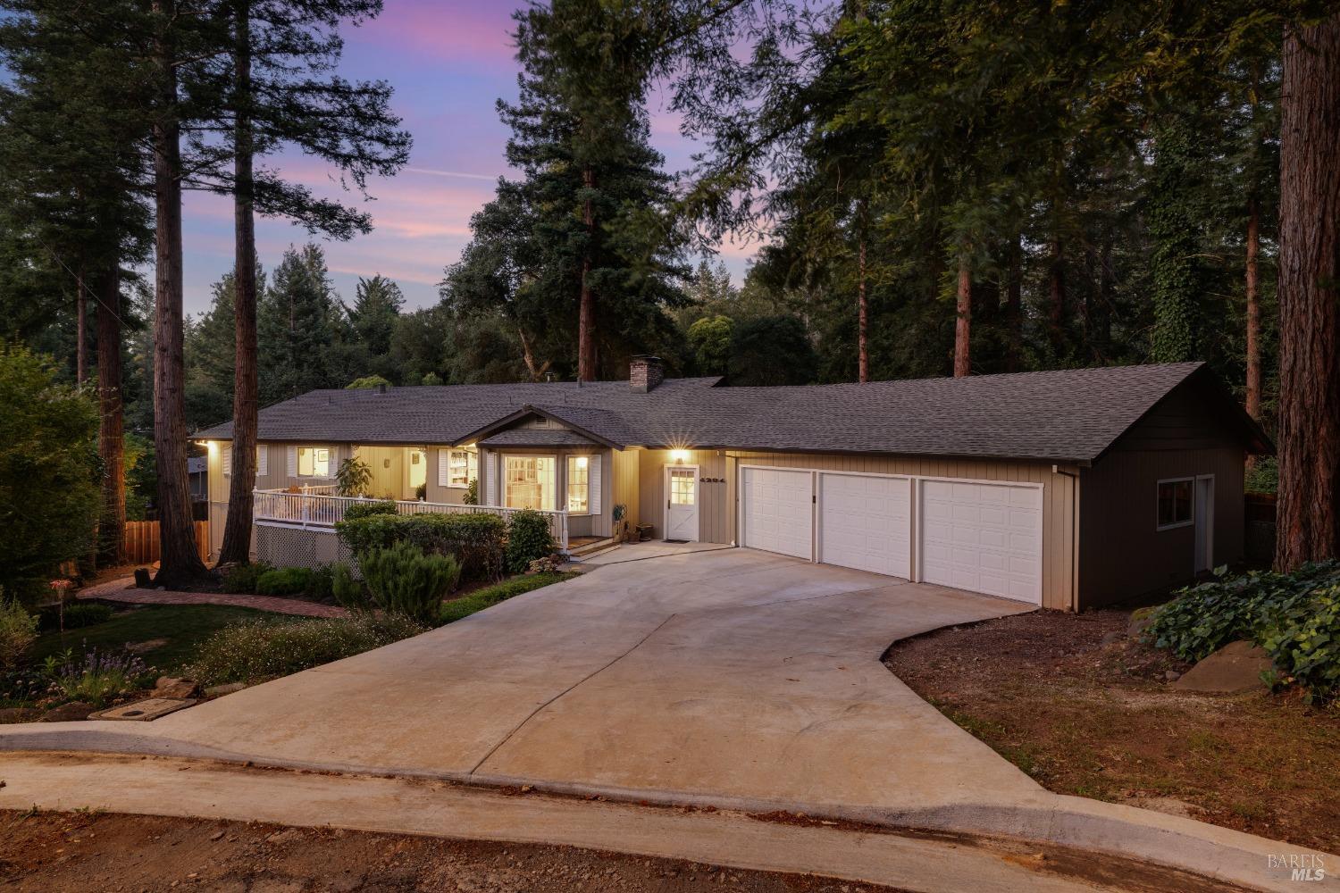 Detail Gallery Image 1 of 1 For 4291 Woodland Shadows Pl, Santa Rosa,  CA 95404 - 4 Beds | 2/1 Baths