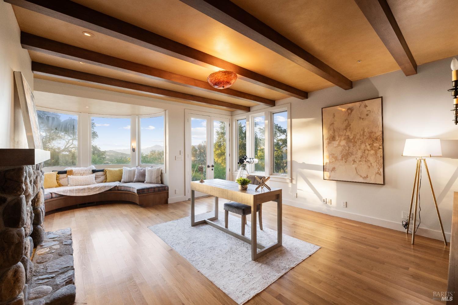 Detail Gallery Image 27 of 97 For 12111 Chalk Hill Rd, Healdsburg,  CA 95448 - 4 Beds | 4/2 Baths