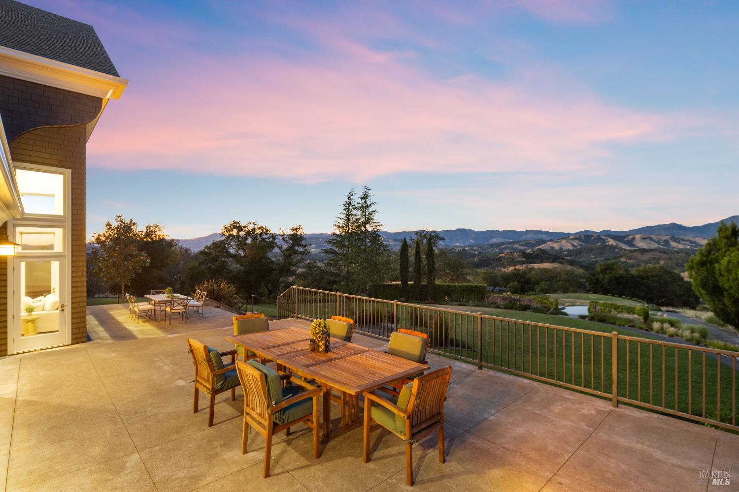 Detail Gallery Image 94 of 97 For 12111 Chalk Hill Rd, Healdsburg,  CA 95448 - 4 Beds | 4/2 Baths