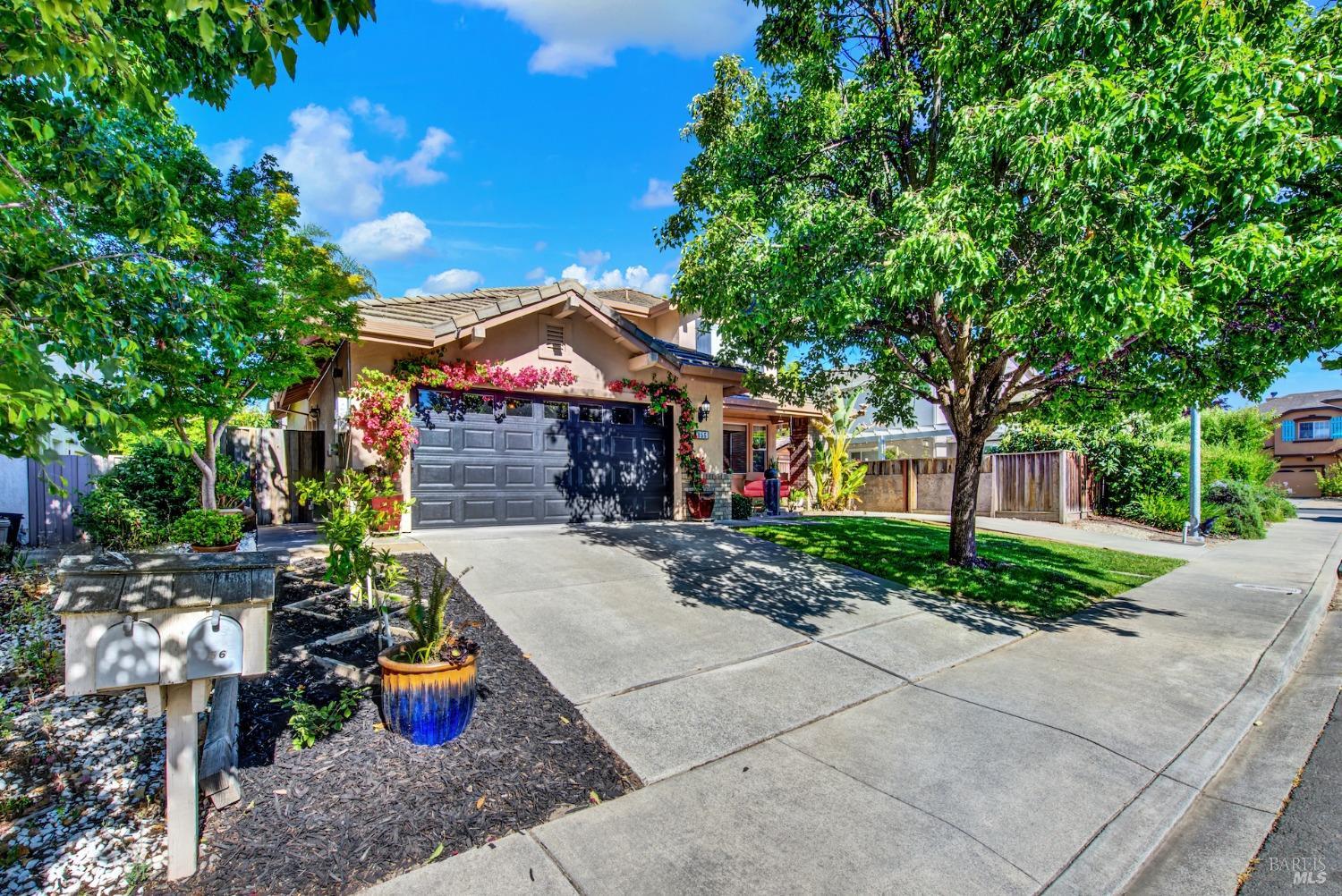 Detail Gallery Image 4 of 50 For 856 Liberty Dr, Napa,  CA 94559 - 4 Beds | 3 Baths