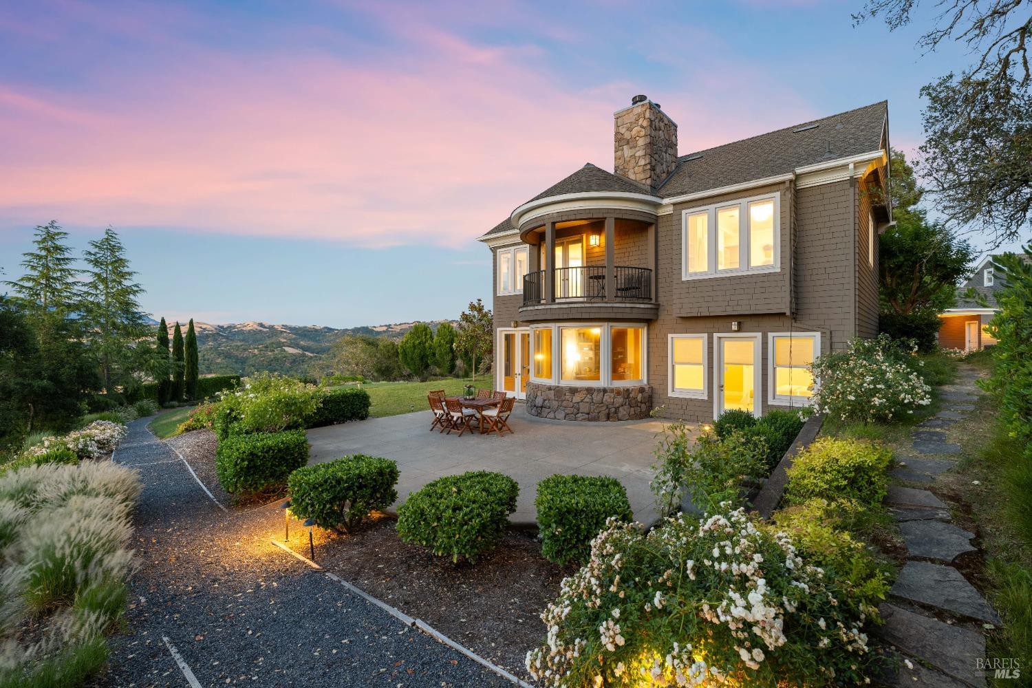 Detail Gallery Image 90 of 97 For 12111 Chalk Hill Rd, Healdsburg,  CA 95448 - 4 Beds | 4/2 Baths