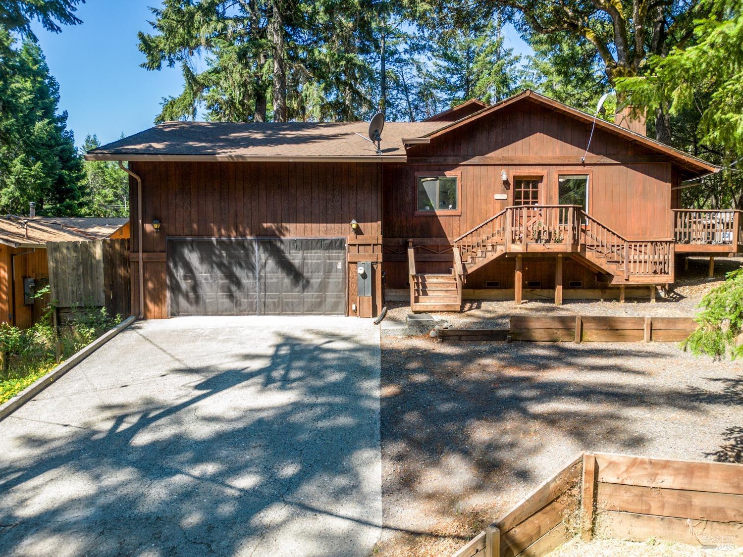 Detail Gallery Image 2 of 29 For 24088 Tulip Dr, Willits,  CA 95490 - 4 Beds | 2 Baths