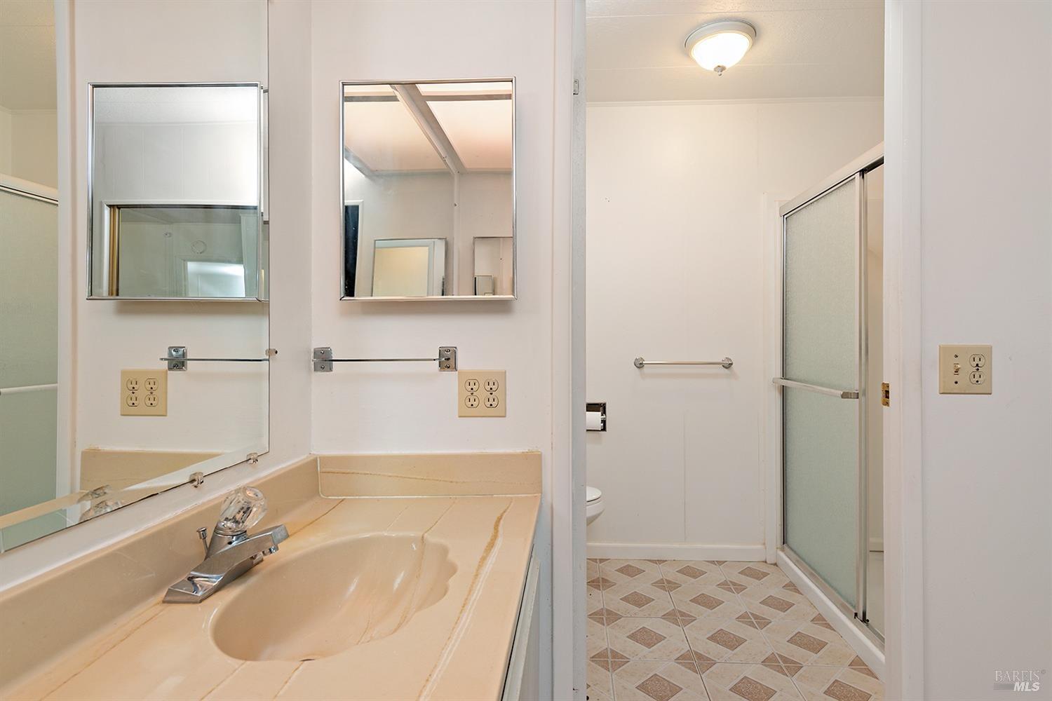 Detail Gallery Image 15 of 24 For 121 Westgate Cir, Santa Rosa,  CA 95401 - 3 Beds | 2 Baths