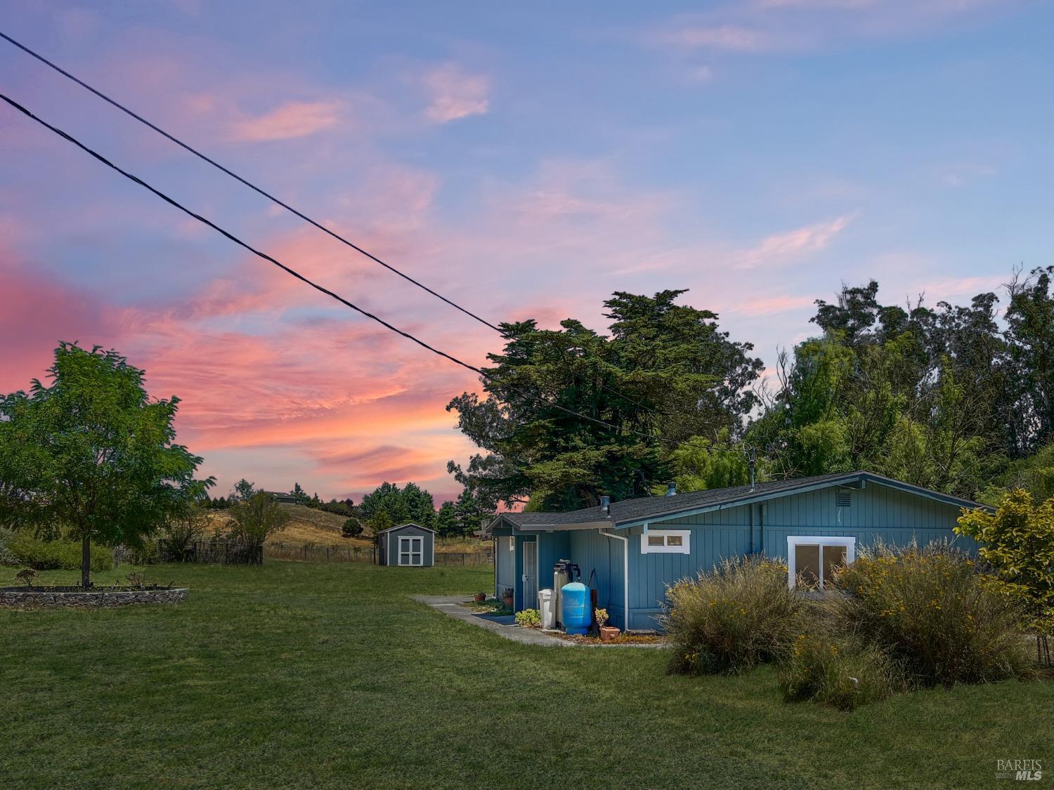 Detail Gallery Image 26 of 26 For 120 Queens Ln, Petaluma,  CA 94952 - 3 Beds | 2 Baths