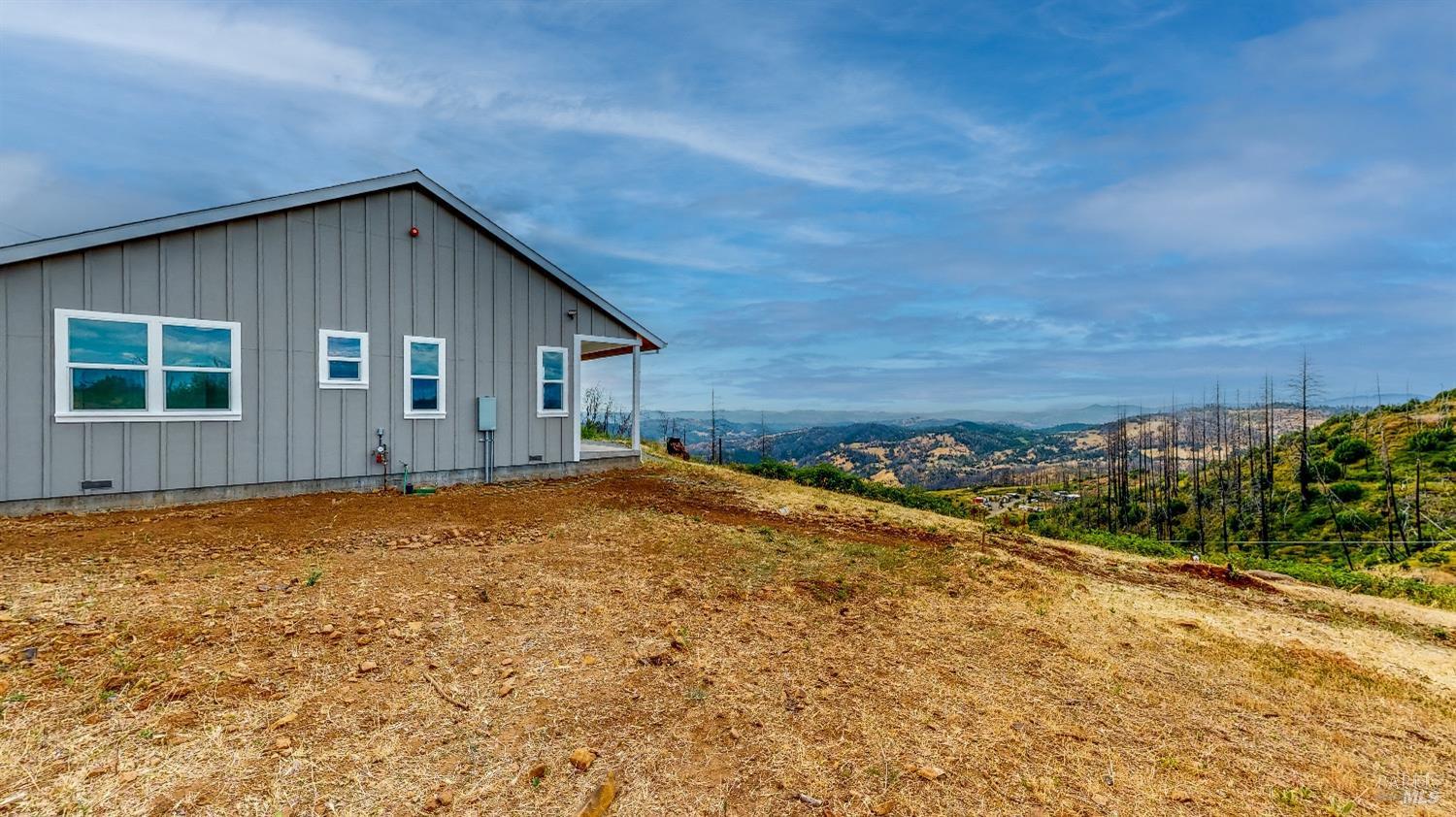 Detail Gallery Image 5 of 43 For 8570 St. Helena Rd, Santa Rosa,  CA 95404 - 3 Beds | 2 Baths