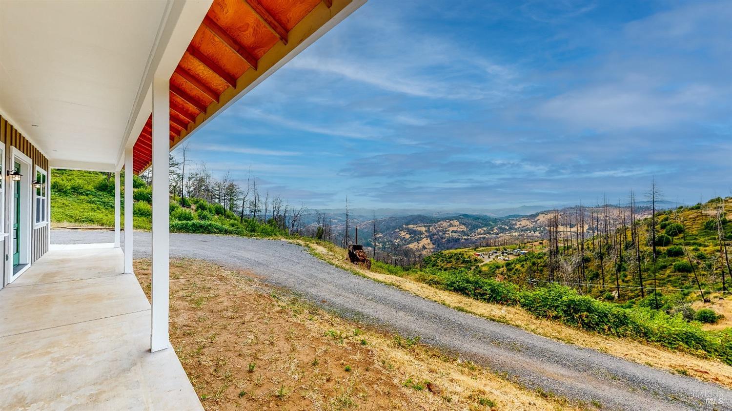 Detail Gallery Image 6 of 43 For 8570 St. Helena Rd, Santa Rosa,  CA 95404 - 3 Beds | 2 Baths