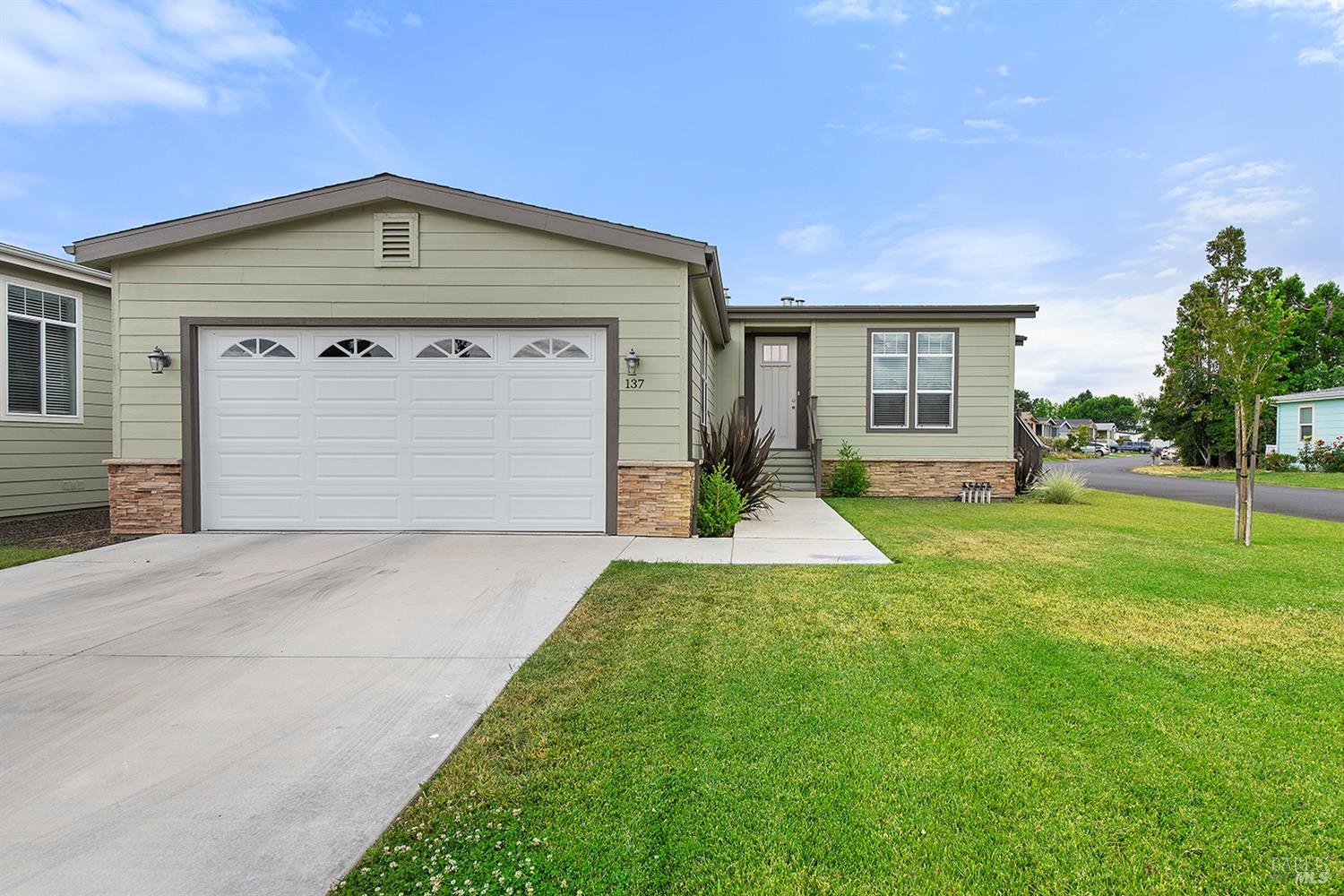 Detail Gallery Image 1 of 1 For 1945 Piner, Space 137 Rd, Santa Rosa,  CA 95403 - 2 Beds | 2 Baths