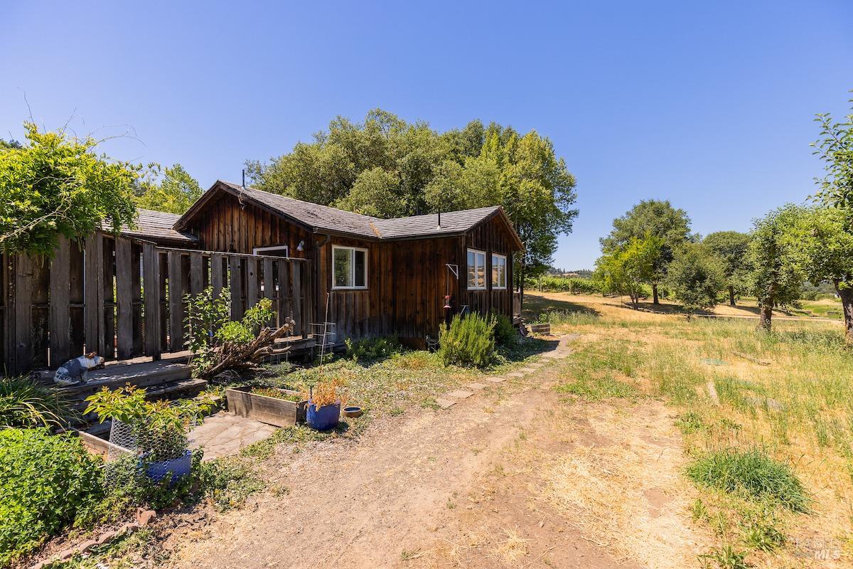 Detail Gallery Image 13 of 84 For 18560 Mountain View Rd, Boonville,  CA 95415 - 3 Beds | 2/1 Baths