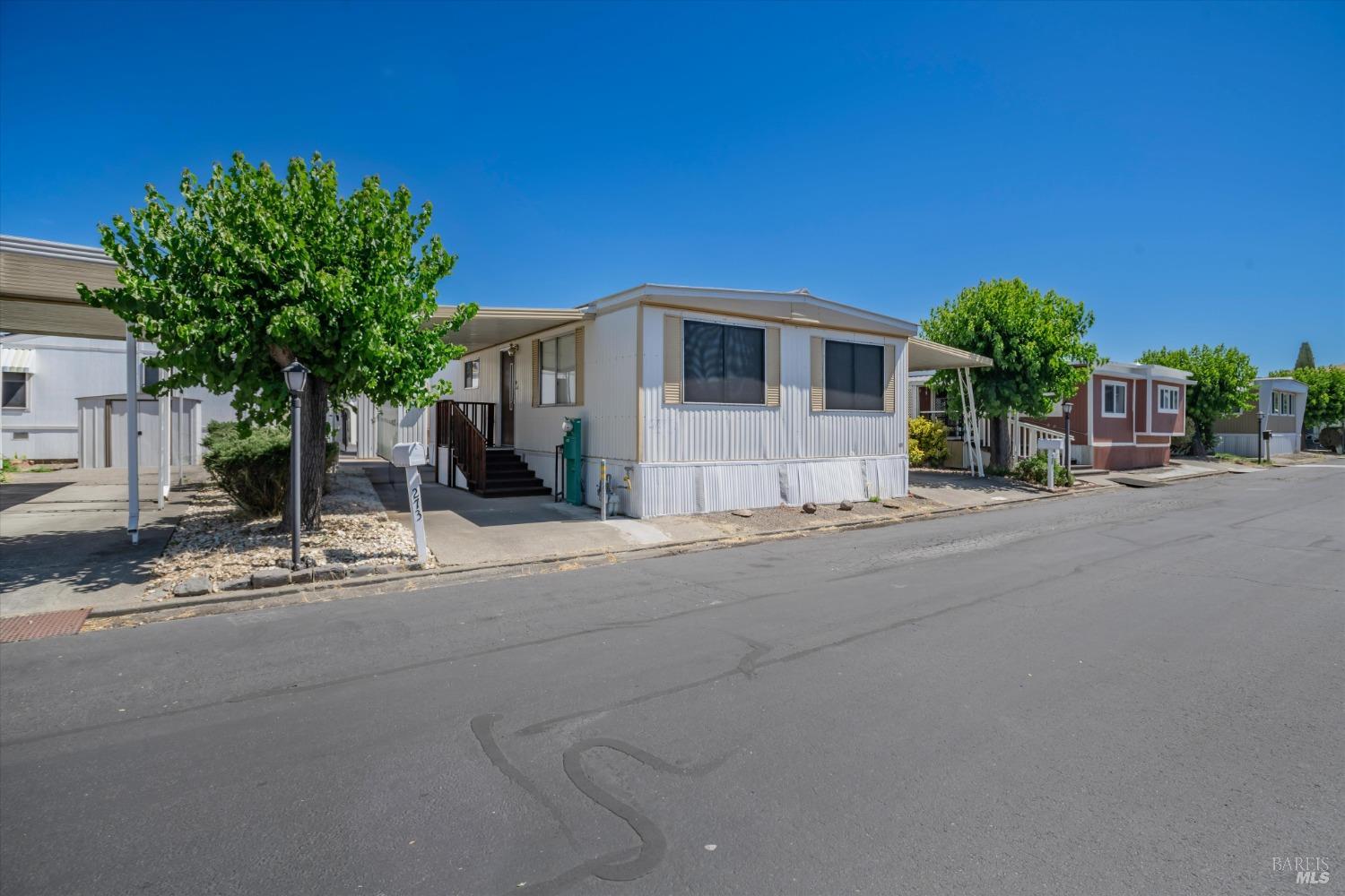 Detail Gallery Image 2 of 24 For 273 Aileen Ave, Santa Rosa,  CA 95407 - 2 Beds | 1 Baths