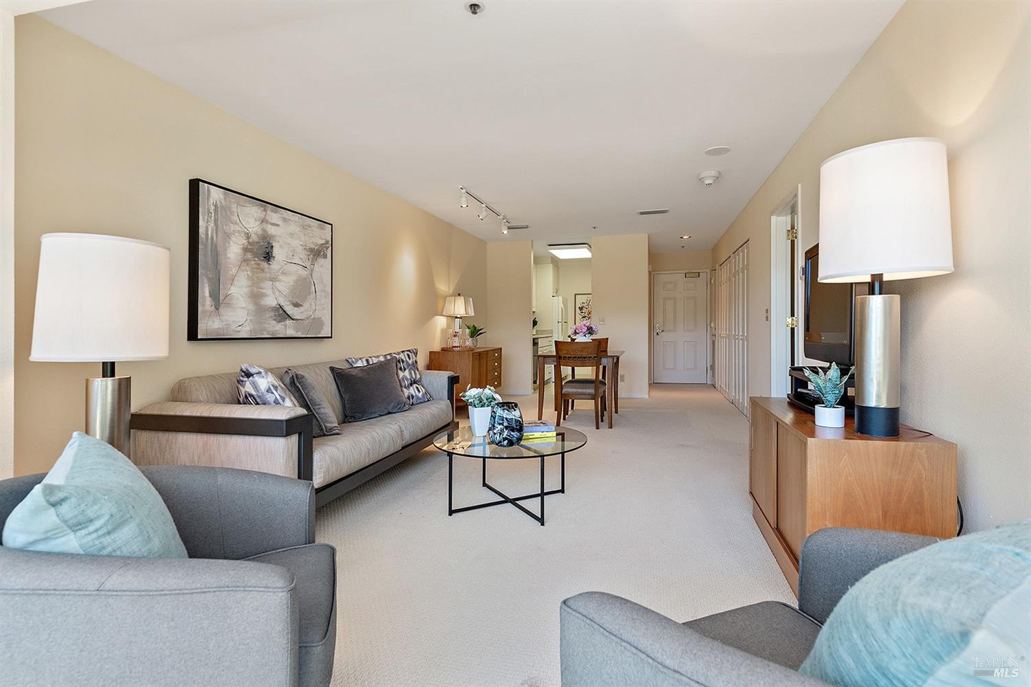 Detail Gallery Image 5 of 30 For 100 Thorndale Dr #124,  San Rafael,  CA 94903 - 1 Beds | 1 Baths