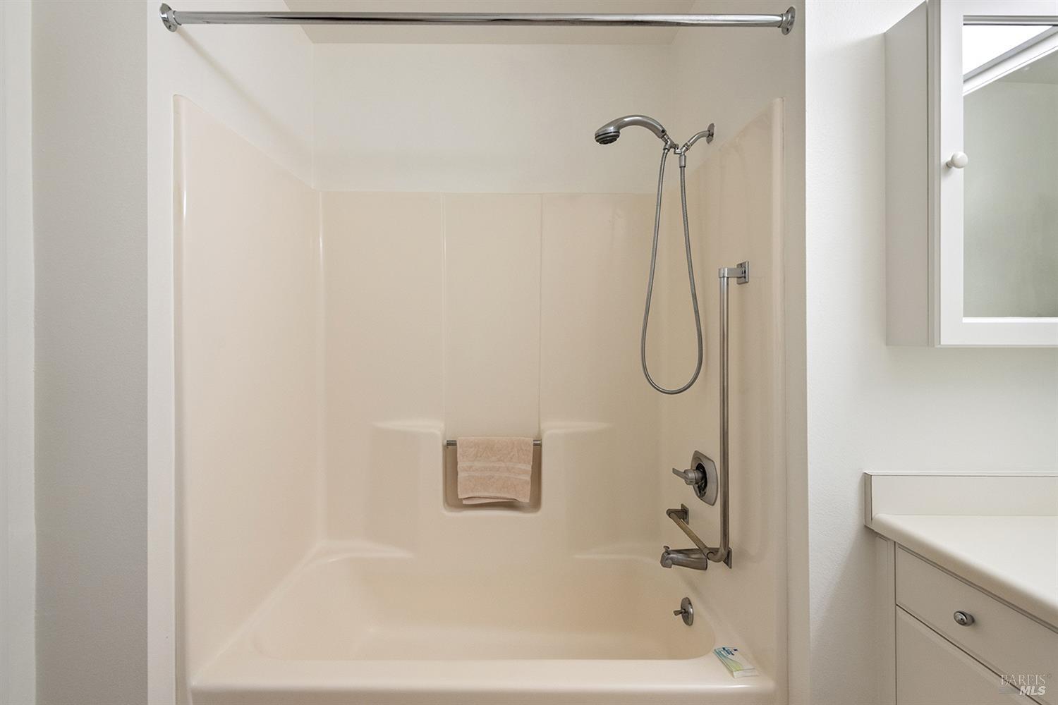 Detail Gallery Image 17 of 26 For 100 Thorndale Dr #116,  San Rafael,  CA 94903 - 1 Beds | 1 Baths