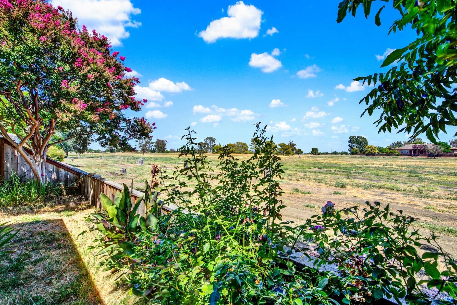 Detail Gallery Image 78 of 88 For 654 Yellowstone Dr, Vacaville,  CA 95687 - 2 Beds | 2 Baths