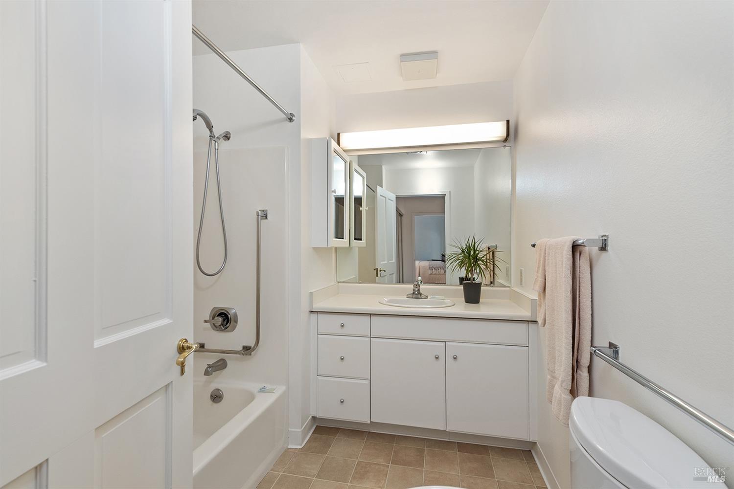 Detail Gallery Image 16 of 26 For 100 Thorndale Dr #116,  San Rafael,  CA 94903 - 1 Beds | 1 Baths