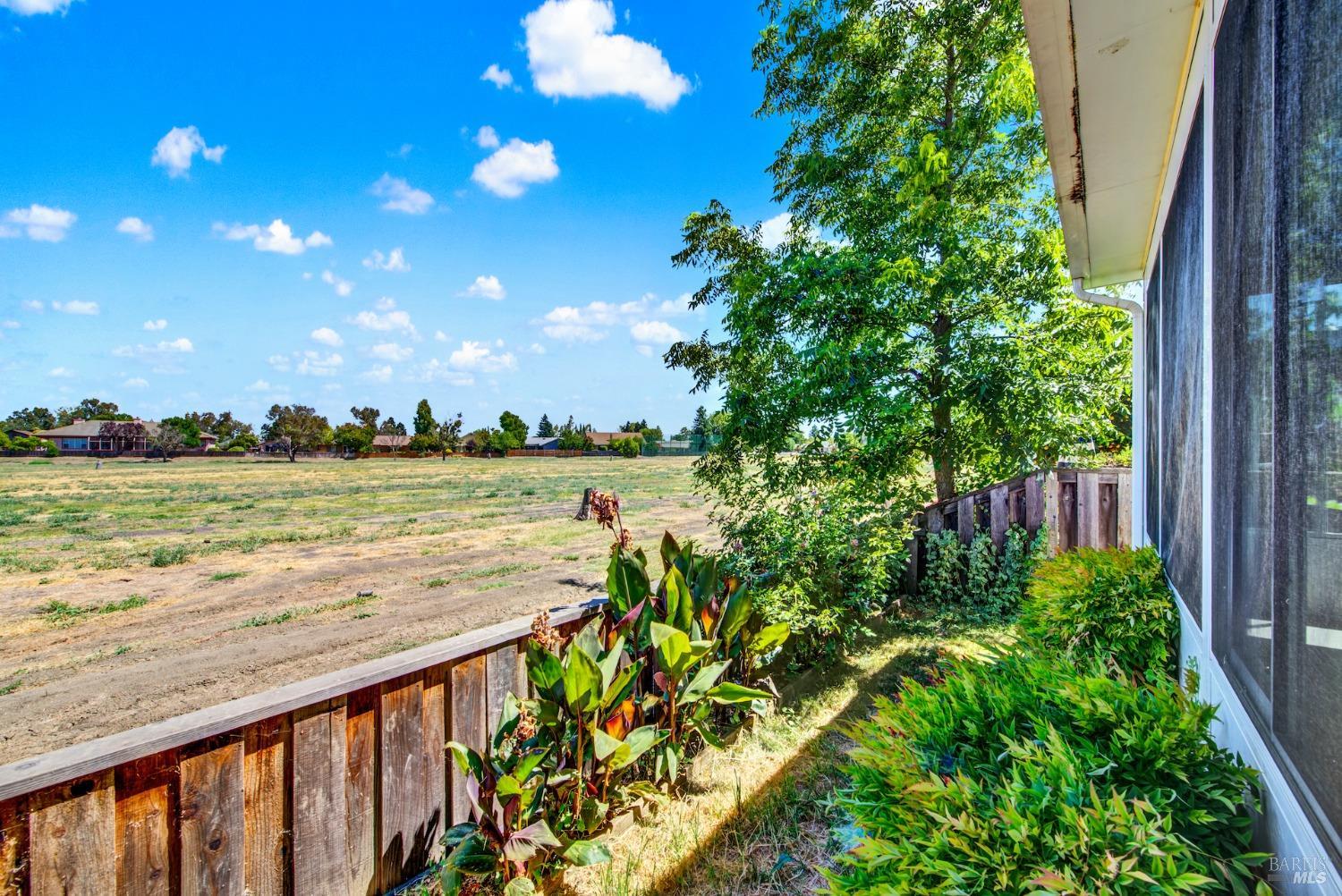 Detail Gallery Image 77 of 88 For 654 Yellowstone Dr, Vacaville,  CA 95687 - 2 Beds | 2 Baths