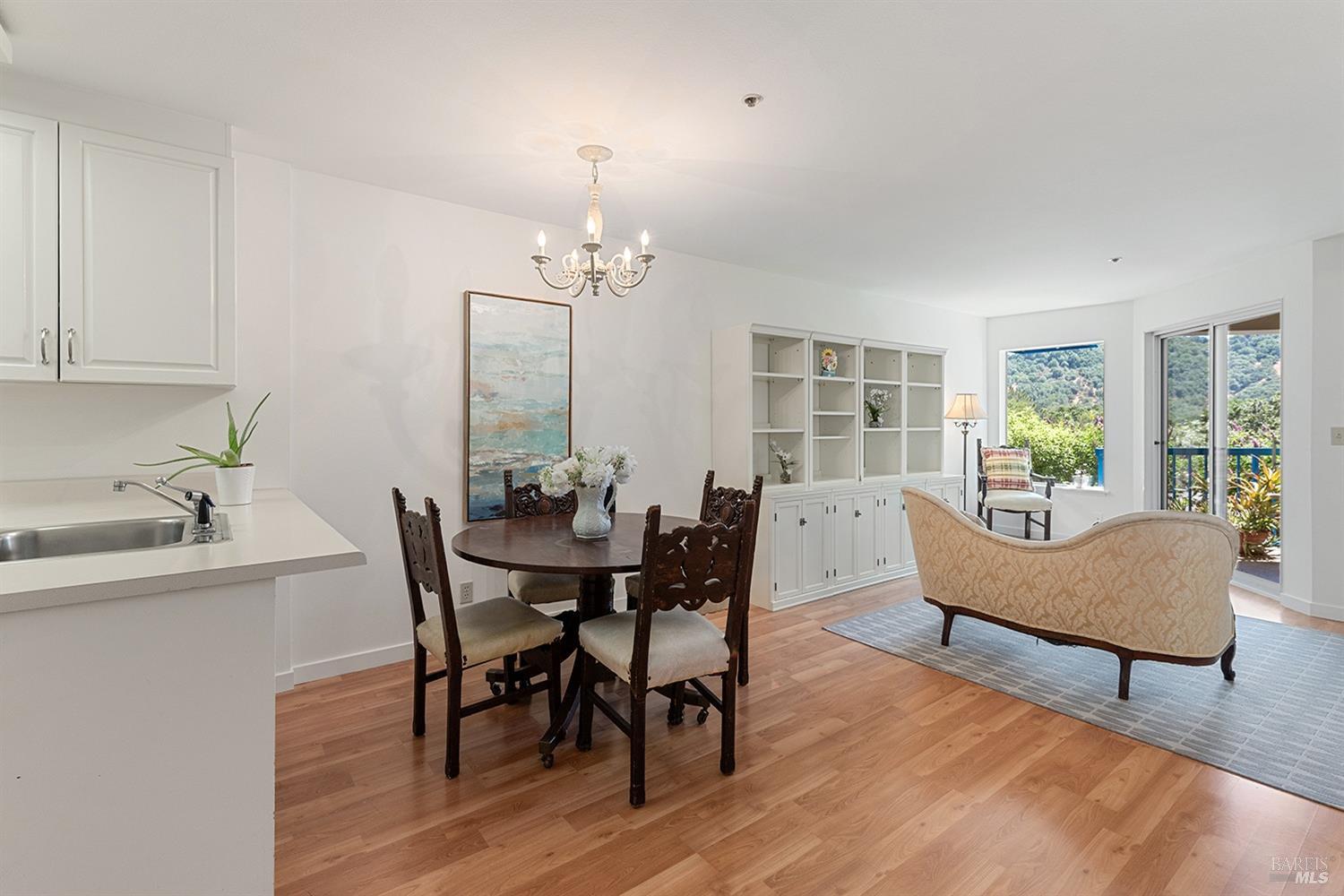 Detail Gallery Image 4 of 26 For 100 Thorndale Dr #116,  San Rafael,  CA 94903 - 1 Beds | 1 Baths