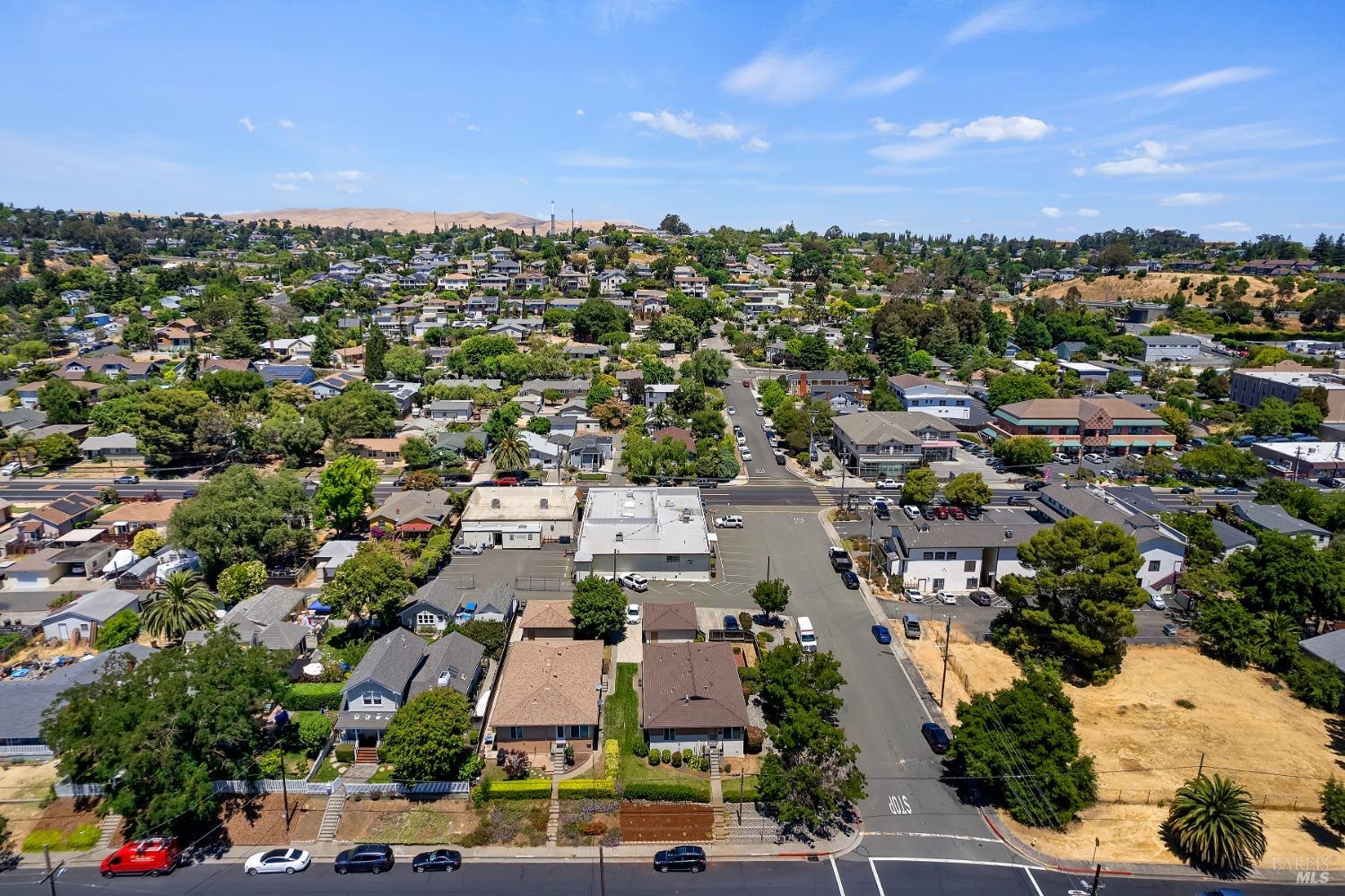 Detail Gallery Image 32 of 36 For 385 E L St, Benicia,  CA 94510 - – Beds | – Baths